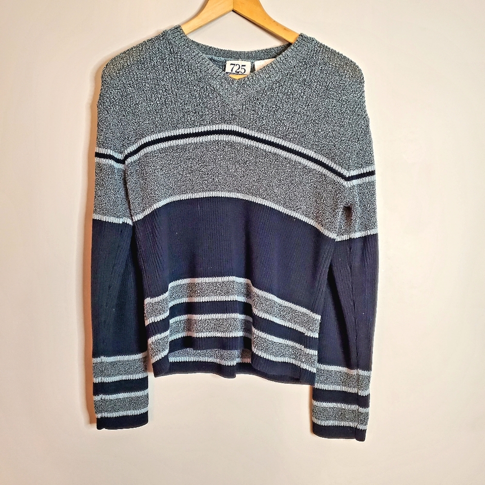 725 Original Navy and Gray Sweater Junior M